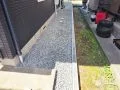 雑草の悩みを足元から解決!犬走りと境界ブロックで管理しやすい外まわりへ