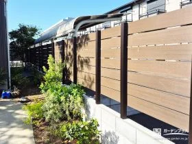 木目調がリアルな目隠しフェンスの設置リフォーム工事