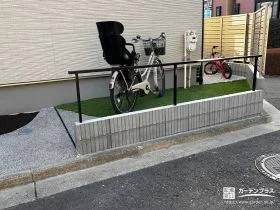 緑を身近に感じる、メンテナンスしやすい犬走り[施工後]