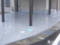 土間コンクリートの駐車スペース