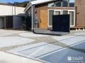 ライティングが映える造作門柱周りと広々駐車スペース工事