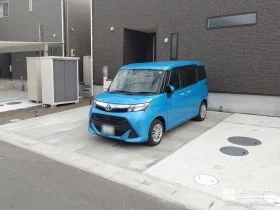 砂利敷きから使いやすく一新した駐車スペースの土間舗装工事