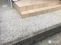雑草対策と清潔感を両立した前庭と犬走りへの砂利敷設工事