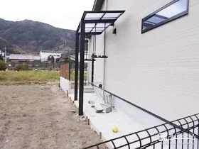 天候を気にせず使えるテラス屋根[施工後]