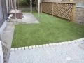 感触の良い人工芝と砂利を組み合わせたお手入れしやすいお庭工事