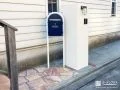 塗装仕上げの門柱が映えるナチュラルな仕上がりの門まわり工事