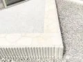 素材のコントラストが映えるテラスデッキ