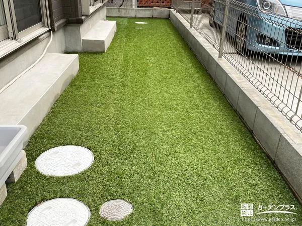 お手入れの負担を大きく軽減する防草シートと人工芝敷設工事