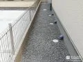 雑草対策と排水性を両立した犬走りの砂利敷きリフォーム工事