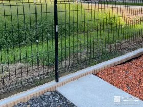 敷地境界を明確化するメッシュフェンス[施工後]