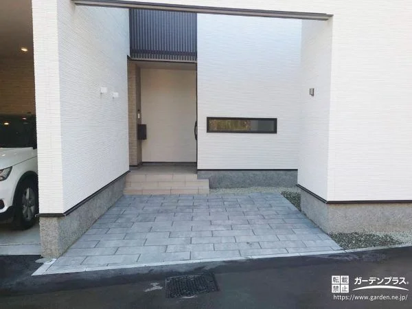 暮らしやすさを大切にした、シンプルモダンな新築外構