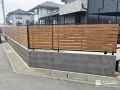木目フェンスで叶える心地よいプライベート空間