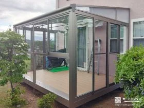 天候を気にせずのびのび過ごせる快適なテラス囲いを設置した工事