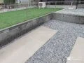 敷地をゆるやかに区切るメッシュタイプの境界フェンス設置工事