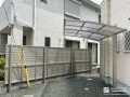 プライバシーを守る目隠しフェンスとサイクルポート設置工事