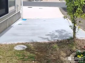 塗装仕上げにした駐車スペースの一画[施工後]