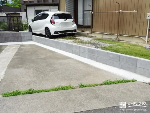 No.29896 境界ブロックを新設して敷地をすっきり整えた駐車スペース工事[施工後]