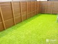 お庭内の景観もおしゃれにしてくれる木目調フェンス
