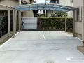 白砂利スリットで明るくアクセントをつける駐車スペース工事