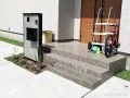 毎日の何気ない動作がスムーズになる玄関ポーチ階段