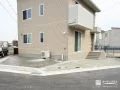 広々と使えるシンプルな駐車スペース