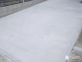 平らに均すことで快適にお過ごしいただける駐車スペース工事