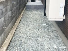 雑草対策で、建物まわりもすっきり管理[施工後]