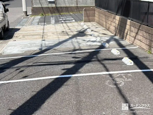 既存階段を撤去して駐車スぺースを使いやすく拡張した工事