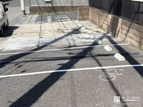 既存階段を撤去して駐車スぺースを使いやすく拡張した工事