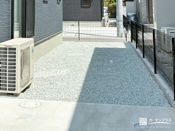 雑草対策をして境界を軽やかに区切った犬走りのリフォーム工事