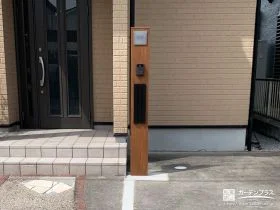 木調デザインの機能門柱で玄関まわりをおしゃれに演出した工事
