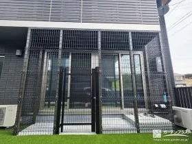 メッシュフェンスと門扉で安心して遊べるクローズなお庭工事