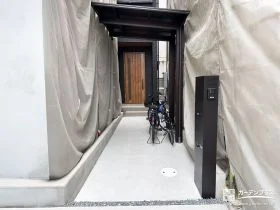 雨の日も快適なサイクルポートと宅配ボックスで暮らしやすい工事