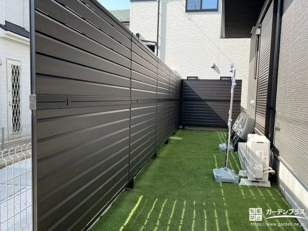 視線をしっかりカットしプライベート空間を守るフェンス工事