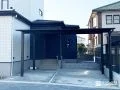 ブラックのカーポートがお住まいに調和する駐車スペース工事