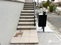 毎日の昇り降りを安全にする玄関ポーチ階段