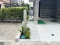 平板で上質な印象に仕上げたモダンデザインのオープン外構工事