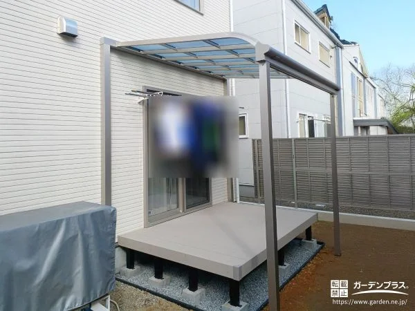 ウッドデッキとテラス屋根設置で天候を気にせず楽しめるお庭工事