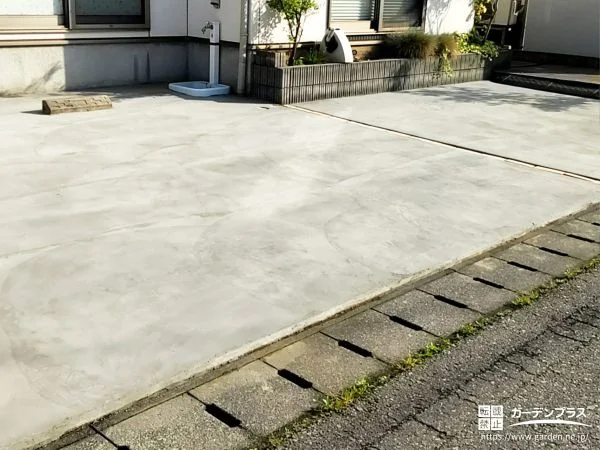 美しい仕上がりと高い耐久性を兼ね備えた広々駐車スペース工事
