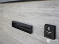 杉板目コンクリートを忠実に再現したタイル