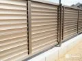 お庭への視線を遮る横ルーバーの目隠しフェンス お庭への視線を遮る横ルーバーの目隠しフェンス