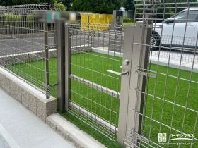 ワンちゃんの飛び出しを防止する門扉[施工後]