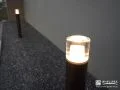 柔らかな光で外壁を引き立てる屋外照明