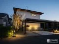 光と影のバランスを工夫した外構