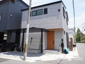 毎日の使いやすさを考え抜いた変形地の新築外構