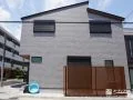 外観に温かみを添える木目調スクリーンフェンス