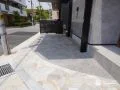 美しさが長続きする洗い出し仕上げの駐車スペース