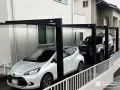 スタイリッシュなフラット屋根が映える縦連棟カーポート工事