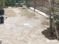 コンクリート平板を施工したナチュラルなお庭