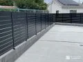 スタイリッシュな横板目隠しフェンス